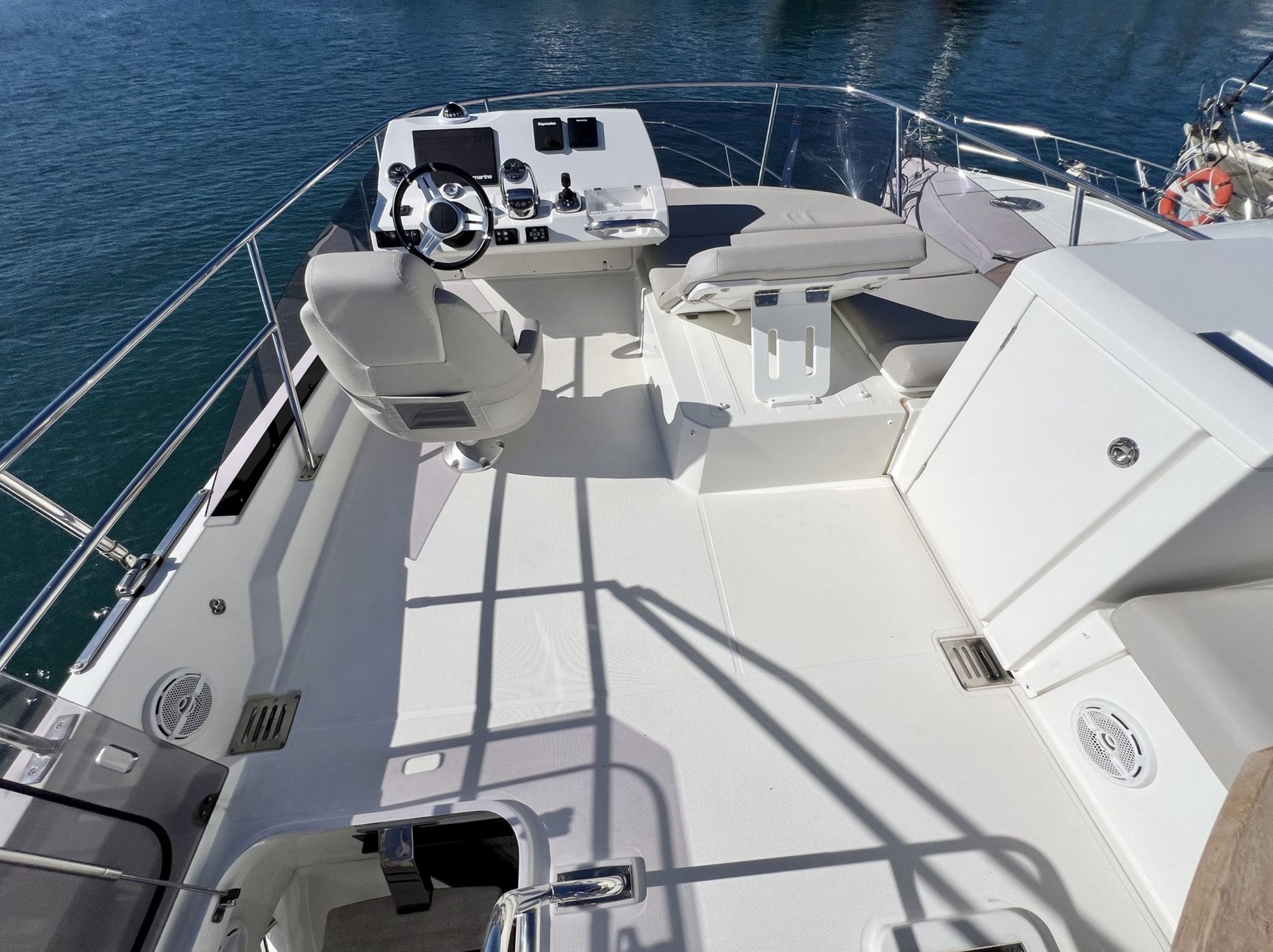 slider 16 Prestige Yachts Prestige 420 Fly